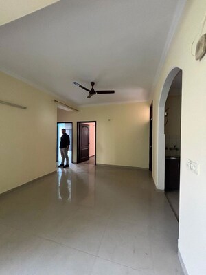 Room in 3 BHK Apartment at Sector 12 Dwarka – for Rent