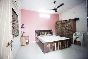 Living Room in 6 BHK Independent House at Ellisbridge – for Sale