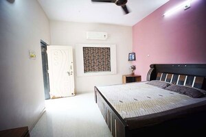 Bedroom in 6 BHK Independent House at Ellisbridge – for Sale