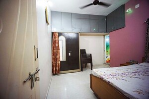 Living Room in 6 BHK Independent House at Ellisbridge – for Sale