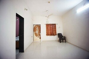 Living Room in 6 BHK Independent House at Ellisbridge – for Sale