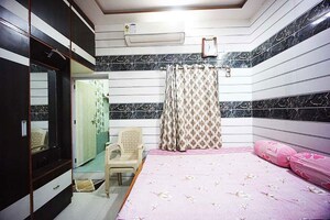 Team Area in 6 BHK Independent House at Ellisbridge – for Sale