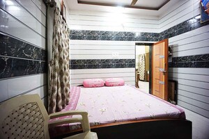 Bedroom in 6 BHK Independent House at Ellisbridge – for Sale