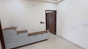 Room in 2.5 BHK Apartment at Janapriya Nile valley, Madinaguda – for Rent