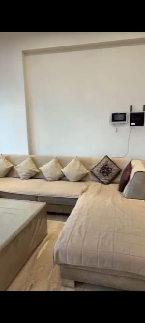 Bedroom in 3.5 BHK Apartment at Vijay Orovia, Ghodbunder Road – for Rent