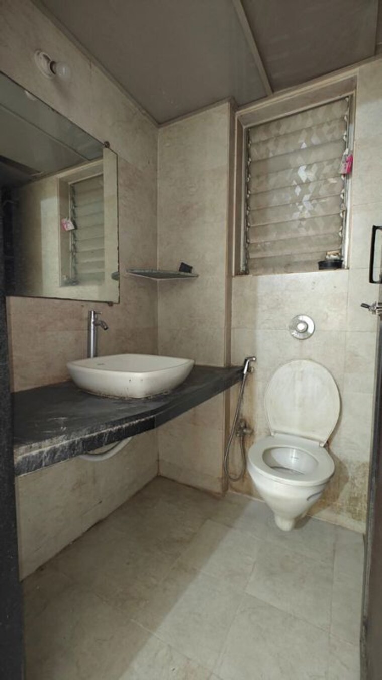 Bathroom, kabra-galaxy-star-2 2 Bedroom 800 Sq.Ft. Apartment In Brahmand Thane 10486931