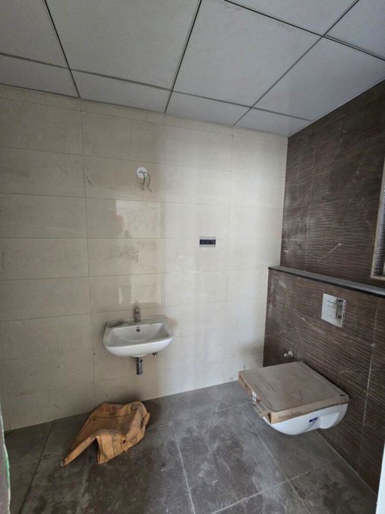 Bathroom, candeur-crescent 3 Bedroom 1697 Sq.Ft. Apartment In Serilingampally Hyderabad 10486918
