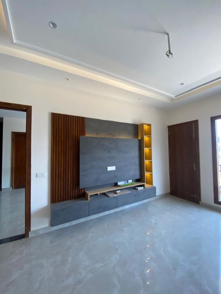 Room, aerocity 5 Bedroom 301 Sq.Yd. Independent House In Aerocity Mohali 10486878