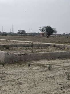 Plot For Sale in Bamnikhera