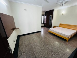 Bedroom in 3 BHK Builder Floor at Vipul World Floors, Sector 48 – for Rent