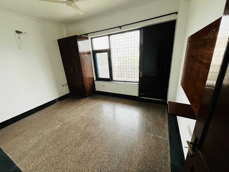Room, vipul-world-floors 3 Bedroom 360 Sq.Yd. Builder Floor In Sector 48 Gurgaon 10486958