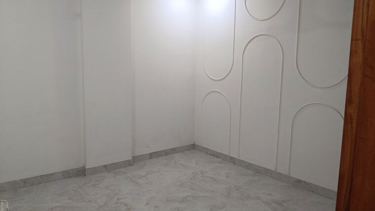 Room, sector 73 3 Bedroom 1500 Sq.Ft. Builder Floor In Sector 73 Noida 10486969