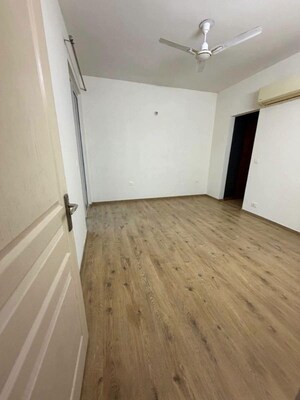 Room in 2.5 BHK Apartment at Experion The Heart Song, Sector 108 – for Sale