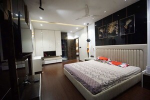Bedroom in 4 BHK Independent House at Ellisbridge – for Sale