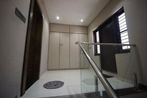 Furnished Amenities in 4 BHK Independent House at Ellisbridge – for Sale