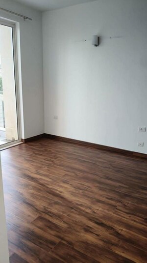 Room in 3 BHK Apartment at Emaar The Palm Drive-The Premier Terraces, Sector 66 – for Rent