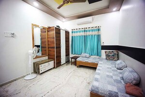 Bedroom in 5 BHK Independent House at Ellisbridge – for Sale