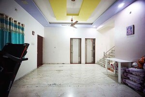 Room in 5 BHK Independent House at Ellisbridge – for Sale