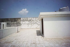 Building Lobby in 5 BHK Independent House at Ellisbridge – for Sale