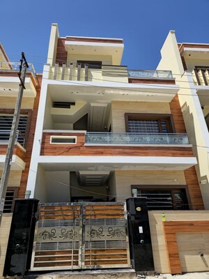 5 BHK Villa For Sale in Sunny Enclave