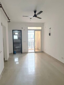 2 BHK + Store Room Apartment For Rent in Antriksh Golf Link