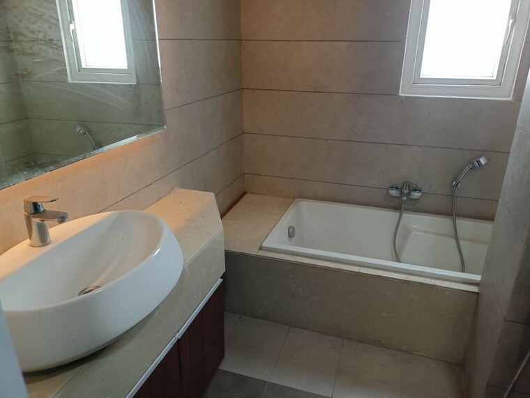Bathroom, koncept-ambience-the-botanika-empress 4 Bedroom 4601 Sq.Ft. Apartment In Gachibowli Hyderabad 10487012