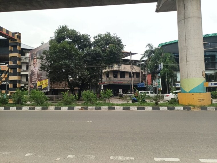 Exterior View, edappally Commercial Showroom 3350 Sq.Ft. In Edappally Kochi 10487031