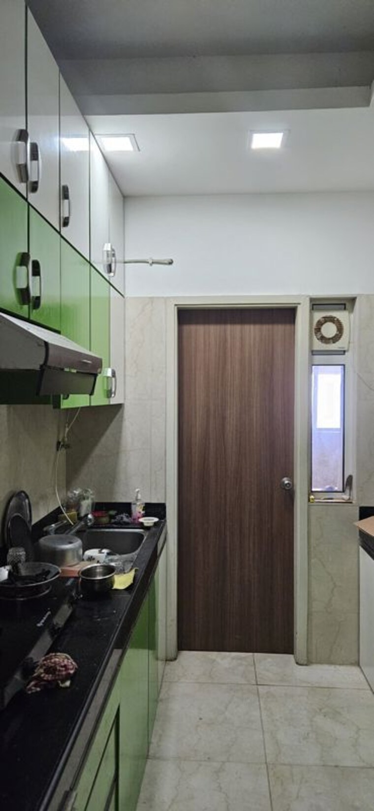 Team Area, l-t-crescent-bay-t2 2 Bedroom 900 Sq.Ft. Apartment In Parel Mumbai 10487030