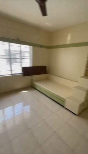 Room in 5 BHK Apartment at Abhimanshree Society, Pashan – for Rent