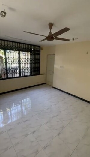 Room in 5 BHK Apartment at Abhimanshree Society, Pashan – for Rent