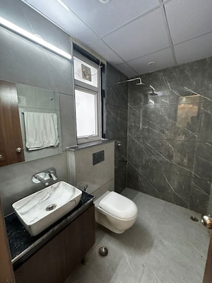 Bathroom in 1 BHK Builder Floor at Sector 46 – for Rent