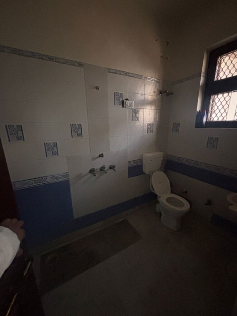 Bathroom, sector 02 3 Bedroom 1500 Sq.Ft. Builder Floor In Sector 02 Bahadurgarh 10487082