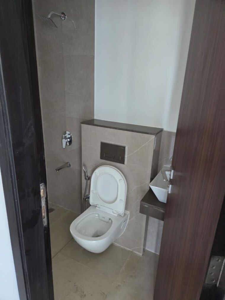 Bathroom, piramal-revanta 2 Bedroom 810 Sq.Ft. Apartment In Mulund West Mumbai 10487014