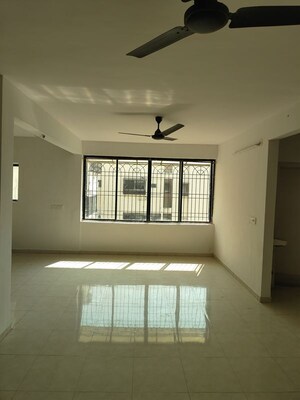 Room in 1 RK Builder Floor at Adajan Gam – for Rent