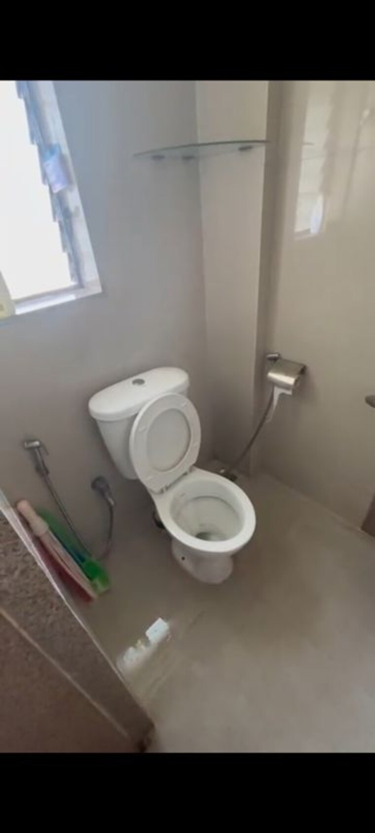 Bathroom, clover-everest-world-chs-ltd 2 Bedroom 600 Sq.Ft. Apartment In Kolshet Road Thane 10487096