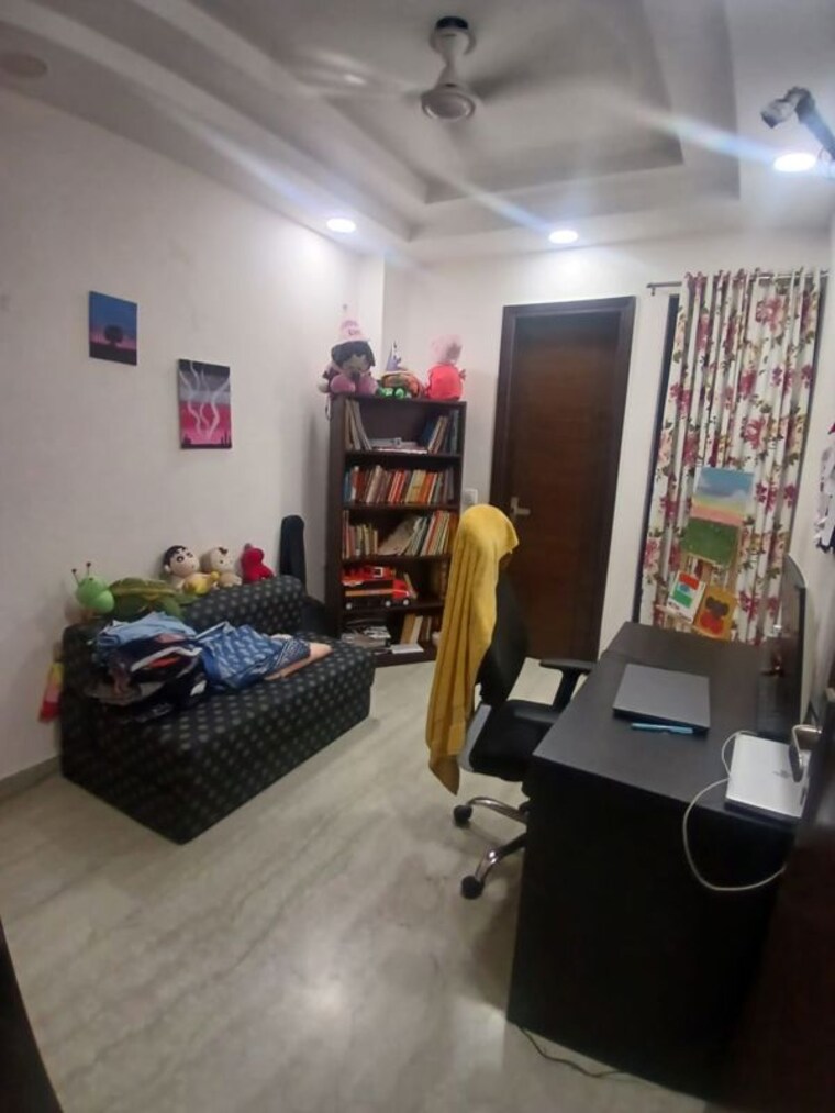 Bedroom, naraina 2 Bedroom 125 Sq.Yd. Builder Floor In Naraina Delhi 10487088