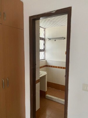 Room in 3 BHK Apartment at Vipul Greens, Sector 48 – for Rent