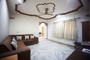 Bedroom in 4 BHK Apartment at Ellisbridge – for Sale