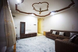 Team Area in 4 BHK Apartment at Ellisbridge – for Sale