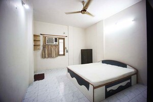 Bedroom in 4 BHK Apartment at Ellisbridge – for Sale