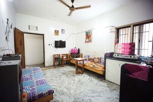 Bedroom in 4 BHK Apartment at Ellisbridge – for Sale