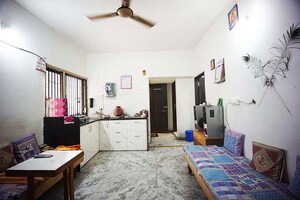 Bedroom in 4 BHK Apartment at Ellisbridge – for Sale
