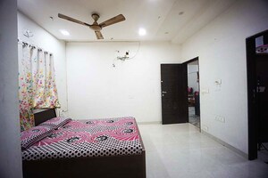 Bedroom in 4 BHK Apartment at Ellisbridge – for Sale