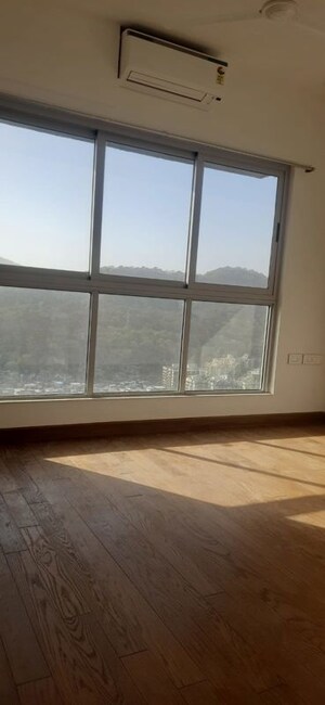 Room in 3 BHK Apartment at Piramal Revanta, Mulund West – for Rent