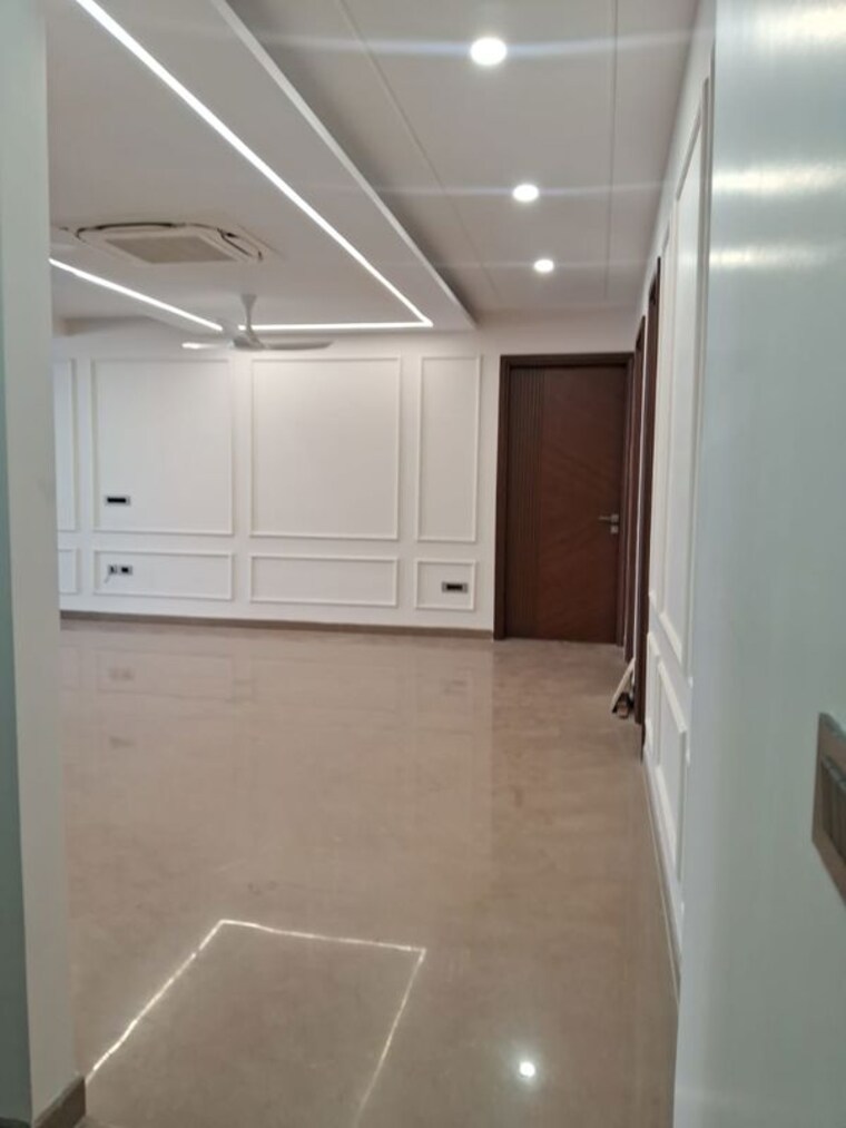 Bathroom, vipul-world-floors 4 Bedroom 600 Sq.Yd. Builder Floor In Sector 48 Gurgaon 10487181