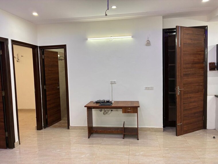 Room, dhakoli 3 Bedroom 1800 Sq.Ft. Apartment In Dhakoli Zirakpur 10487189