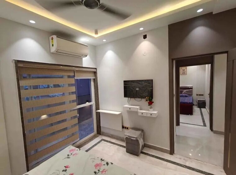  Parking, uppal-southend 3 Bedroom 200 Sq.Yd. Builder Floor In Sector 49 Gurgaon 10487206