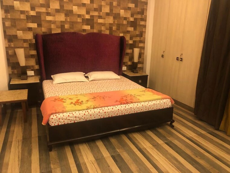 Bedroom, greater kailash ii 3 Bedroom 250 Sq.Yd. Builder Floor In Greater Kailash ii Delhi 10487230