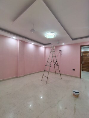 Room in 3 BHK Builder Floor at Malviya Nagar – for Rent