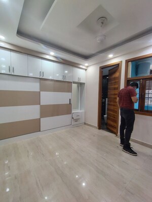 Room in 3 BHK Builder Floor at Malviya Nagar – for Rent